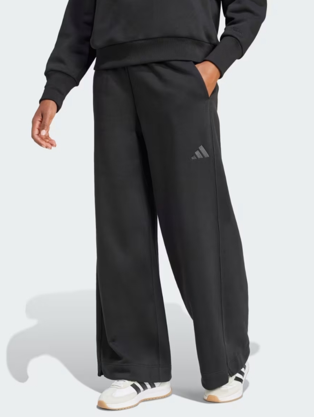 🆕 Women's SIZE M Adidas Pure Black Wide Leg Fleece Pants